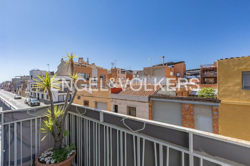 Foto 1aa9fac2-764b-4543-9c2e-e7b08a600e36. Casa amb calefacció a La Plana del Pintor Sabadell