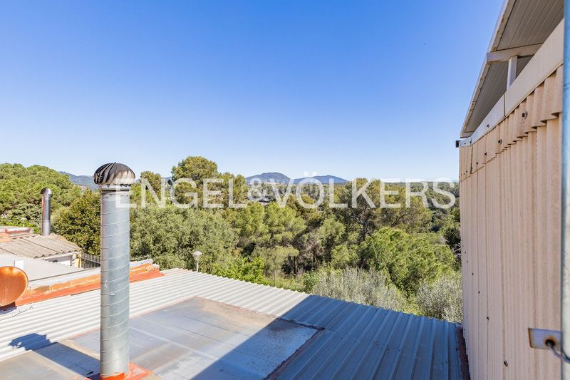 Foto 461789a9-b72a-4685-a976-2d4f39cd7799. Casa amb calefacció a La Plana del Pintor Sabadell