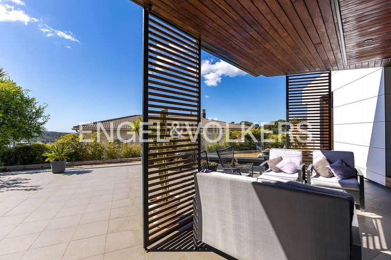 Foto 20501d9f-d556-4682-9103-b46a00ca0eaf. Casa amb calefacció aparcament piscina a costa Cunit - els jardins - els rosers Cunit