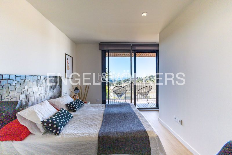 Foto 533814ba-e14f-48f0-9cd2-7ac3bd9d7954. Casa amb calefacció aparcament piscina a costa Cunit - els jardins - els rosers Cunit