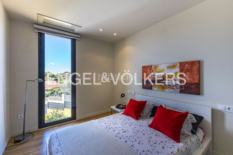 Foto 6883f291-b54c-4371-9b1b-90f5830c7eaa. Casa amb calefacció aparcament piscina a costa Cunit - els jardins - els rosers Cunit