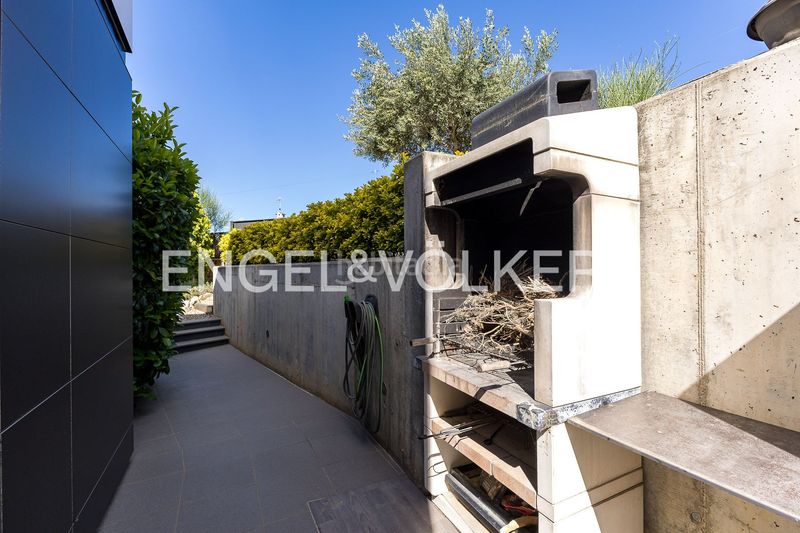 Foto 8e5500d1-86b6-4892-b73e-ecb542782642. Casa amb calefacció aparcament piscina a costa Cunit - els jardins - els rosers Cunit