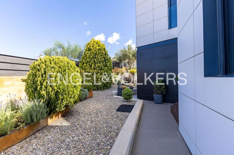 Foto a238376e-82a4-4e20-b567-72e6453c9eec. Casa amb calefacció aparcament piscina a costa Cunit - els jardins - els rosers Cunit