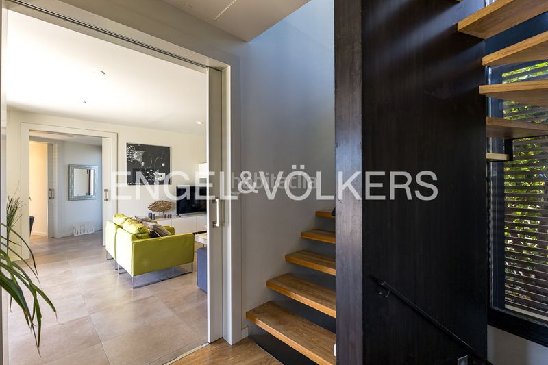 Foto bec0514b-5d41-4bd1-866e-97f2a6f19e98. Casa amb calefacció aparcament piscina a costa Cunit - els jardins - els rosers Cunit