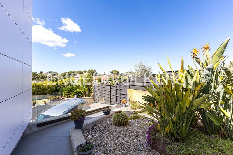 Foto eafbe4fb-48e7-424d-81ec-58db4961c0cb. Casa amb calefacció aparcament piscina a costa Cunit - els jardins - els rosers Cunit