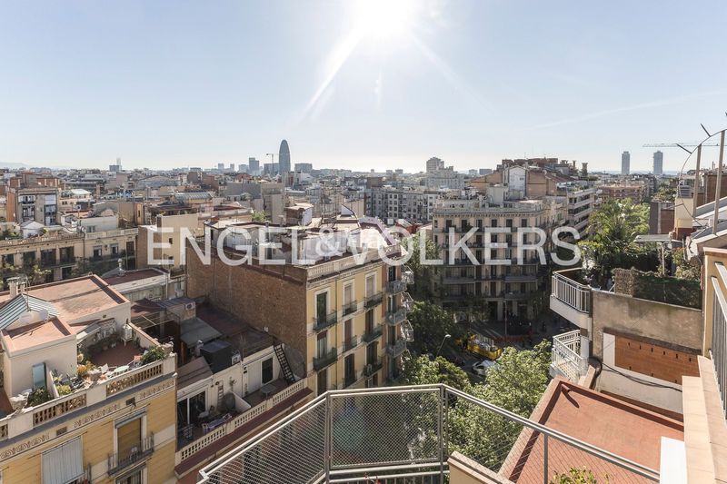 Foto 18777cc0-639d-452d-9a91-d8c974f07f04. Àtic amb calefacció a Sagrada Família Barcelona