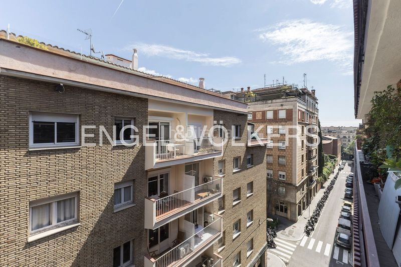 Foto 0aa2ba9f-6972-4dbf-8390-2b1a7e0b0c6b. Àtic amb calefacció aparcament a Sant Gervasi - Galvany Barcelona