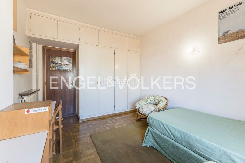 Foto 545b4dd1-bd26-459b-9aa6-64a8a09a77e3. Àtic amb calefacció aparcament a Sant Gervasi - Galvany Barcelona
