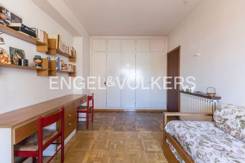 Foto b8a4c013-a71f-425c-a1b6-7a9598e26a6f. Àtic amb calefacció aparcament a Sant Gervasi - Galvany Barcelona