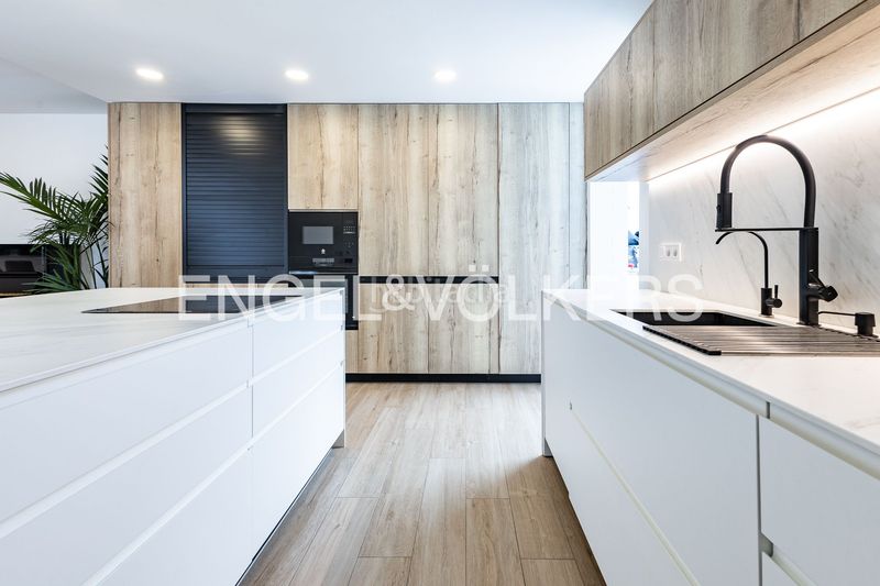 Foto 25ae7252-6b15-4b13-82b2-2071968e48f0. Casa amb calefacció piscina a Urbanitzacions Mataró