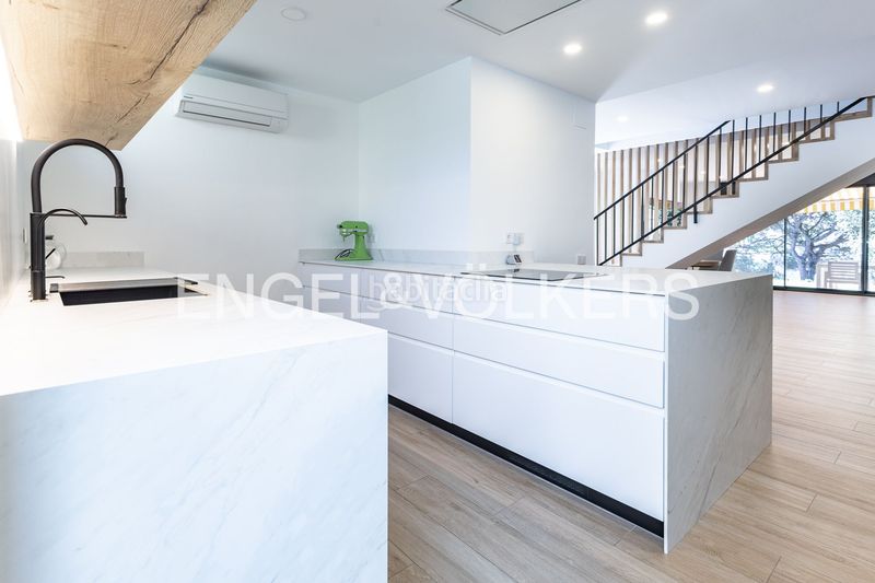 Foto 9c8fcd8f-a76a-4278-b252-d8b81813e96e. Casa amb calefacció piscina a Urbanitzacions Mataró