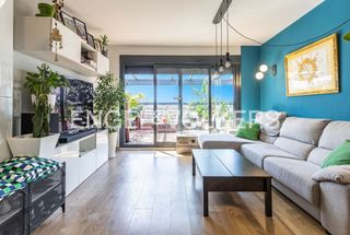 Ático en La Catalana. Estupendo ático en la catalana con piscina