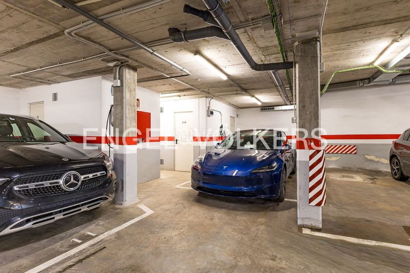 Foto 41d0c44e-6476-444f-b45d-0d6422bc48a5. Pis amb calefacció aparcament piscina a Centre Castelldefels