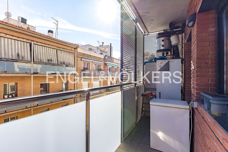 Foto 4b305d15-a2e6-455b-95be-dce356f0d055. Pis amb calefacció aparcament piscina a Centre Castelldefels