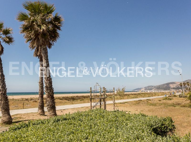 Foto 5ca39c00-080a-4939-91b5-e62f5d59c581. Pis amb calefacció aparcament piscina a Centre Castelldefels