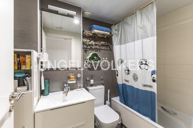 Foto bdcbbeec-0501-41f7-a480-52856519835a. Pis amb calefacció aparcament piscina a Centre Castelldefels