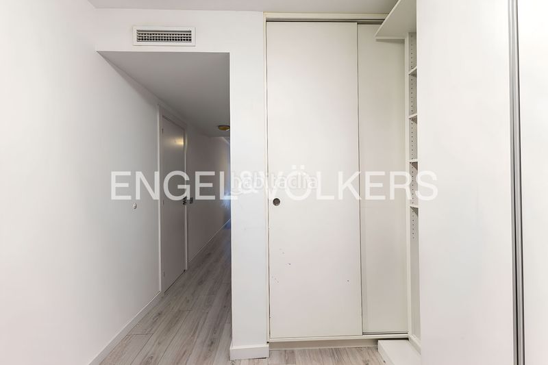 Foto cbf42c7a-48c2-43b2-9438-fe4e64f9b27f. Pis amb calefacció aparcament piscina a Centre Castelldefels