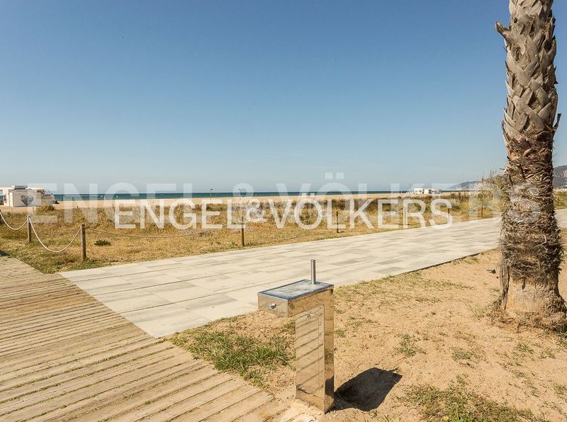 Foto cda2451d-034b-4ad9-8ae2-ba21f00d0973. Pis amb calefacció aparcament piscina a Centre Castelldefels