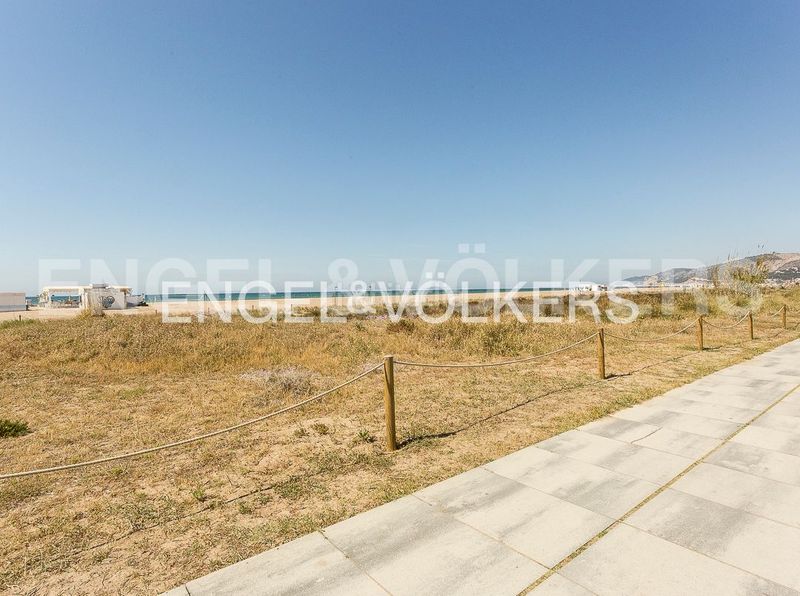 Foto e3429eae-3fd0-423d-b90c-3ad6038edd5f. Pis amb calefacció aparcament piscina a Centre Castelldefels