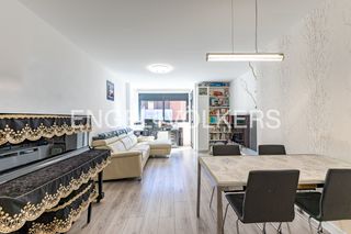 Piso en Centre. Luminoso piso en el centro de castelldefels