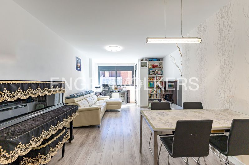 Foto f0cae16f-e5a1-4761-b115-6fbcbd1da476. Pis amb calefacció aparcament piscina a Centre Castelldefels