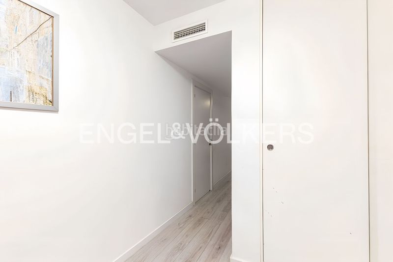 Foto f39c8c9c-4737-4abd-a317-77c9d184078b. Pis amb calefacció aparcament piscina a Centre Castelldefels