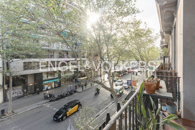 Piso vivienda con carácter en el corazón de la ciudad en Barcelona - Imagen 23