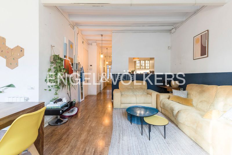 Piso vivienda con carácter en el corazón de la ciudad en Barcelona - Imagen 9