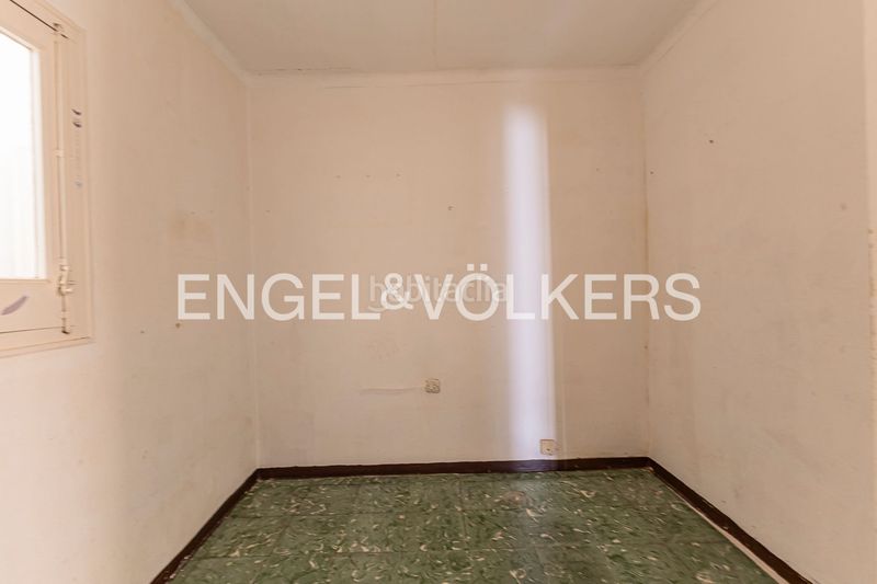 Foto 515ba41d-3c25-42c2-ab26-9f6e2dda29f3. Casa adossada amb calefacció a Sant Andreu de Palomar Barcelona