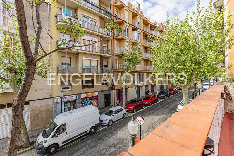 Foto cc9e9851-1f62-4915-8bb1-75ab4abfb380. Casa adossada amb calefacció a Sant Andreu de Palomar Barcelona
