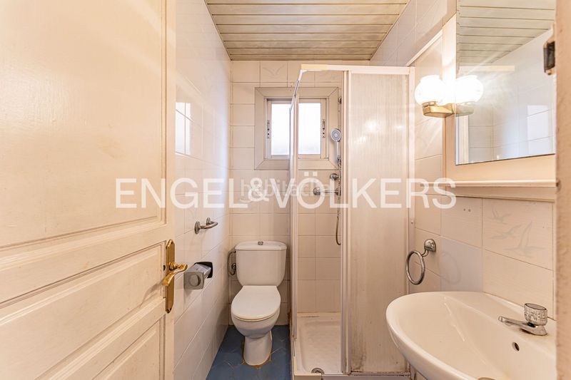 Foto efef5885-118f-4249-842a-913340c29efb. Casa adossada amb calefacció a Sant Andreu de Palomar Barcelona