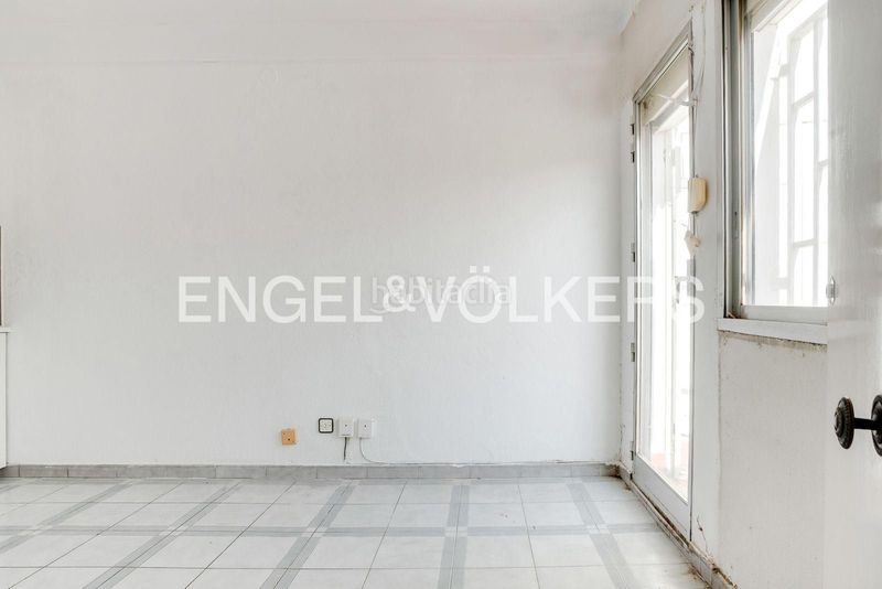 Foto 798f61e7-64de-4634-a765-8ca4552d917a. Pis amb calefacció a Font de la Guatlla Barcelona