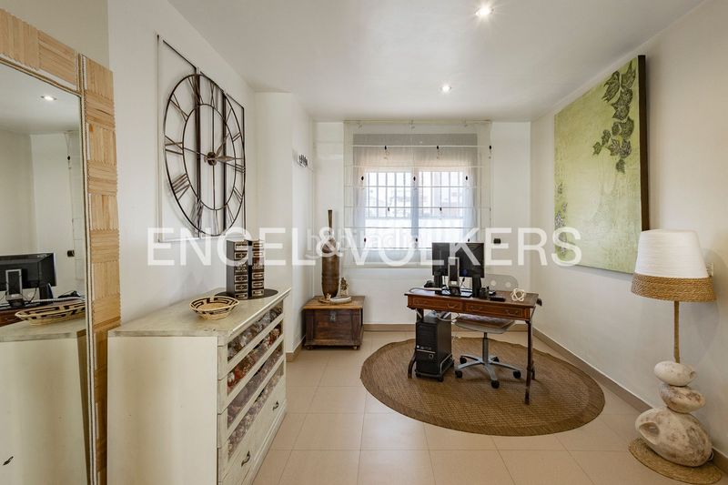 Foto a6100159-f862-46ab-9b6d-6407bd9a8d91. Casa amb calefacció aparcament piscina a Torrent Ballester Viladecans