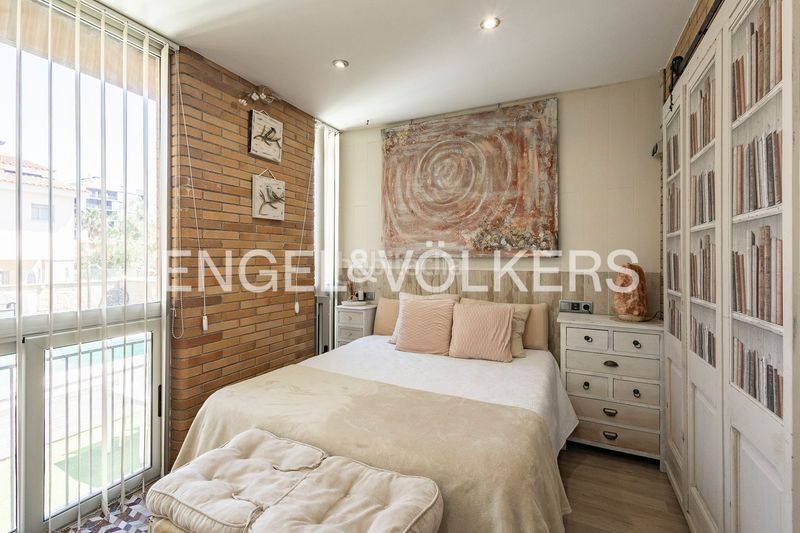 Foto c737706c-b54a-4e8c-a593-7e786b22a8bf. Casa amb calefacció aparcament piscina a Torrent Ballester Viladecans