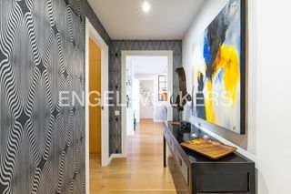 Etagenwohnung in Can Tintorer-Can Tries. Piso reformado y amueblado con parking, jardín, vistas verdes y