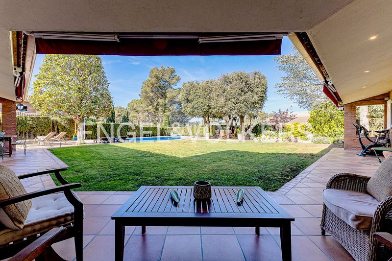 Foto 3a8d80a4-20c4-4e76-b1a1-6d8eaf4c2a80. Casa amb calefacció aparcament piscina a Begues