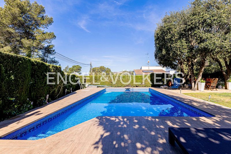 Foto 9257cf64-c44f-4f37-8137-2f6517d445a5. Casa amb calefacció aparcament piscina a Begues