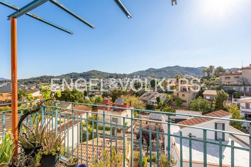 Foto cf80328f-a0f1-4148-a00e-e33f4654f060. Casa amb calefacció a La Miranda-Can Candeler Sant Just Desvern