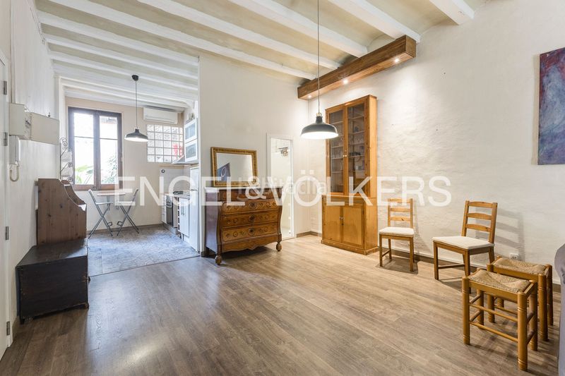 Foto f22e3e67-b34e-4e2b-a15a-99c47abe2ed0. Pis amb calefacció a Gòtic Barcelona