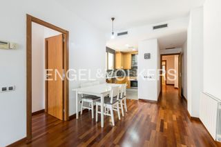 Etagenwohnung  Carrer dels comtes de bell-lloc. Piso al lado de plaza del centre