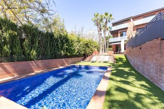 Casa in Ametllers - Poble Sec. Exclusiva villa de lujo con elevador y piscina privada, en sitge