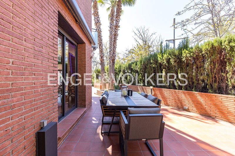Foto 82ff9ab4-ef03-4709-9595-f119581c5d1e. Casa adossada amb calefacció aparcament a Ametllers - Poble Sec Sitges