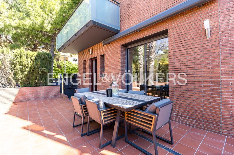 Foto b11aa26e-a4f9-40dc-a325-fada0b1d05f9. Casa adossada amb calefacció aparcament a Ametllers - Poble Sec Sitges