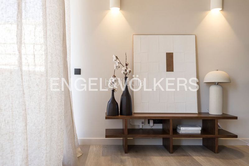 Foto 3a8a19db-0966-4ed1-8926-a39a1e28e357. Àtic amb calefacció a Vila de Gràcia Barcelona