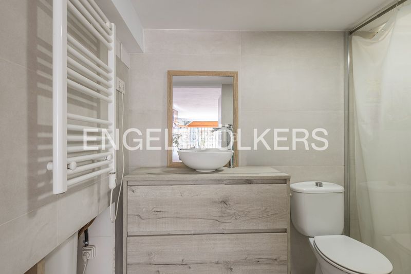 Foto 392954b2-2d31-4080-8559-882c090689fe. Casa amb calefacció aparcament a Baix Guinardó Barcelona