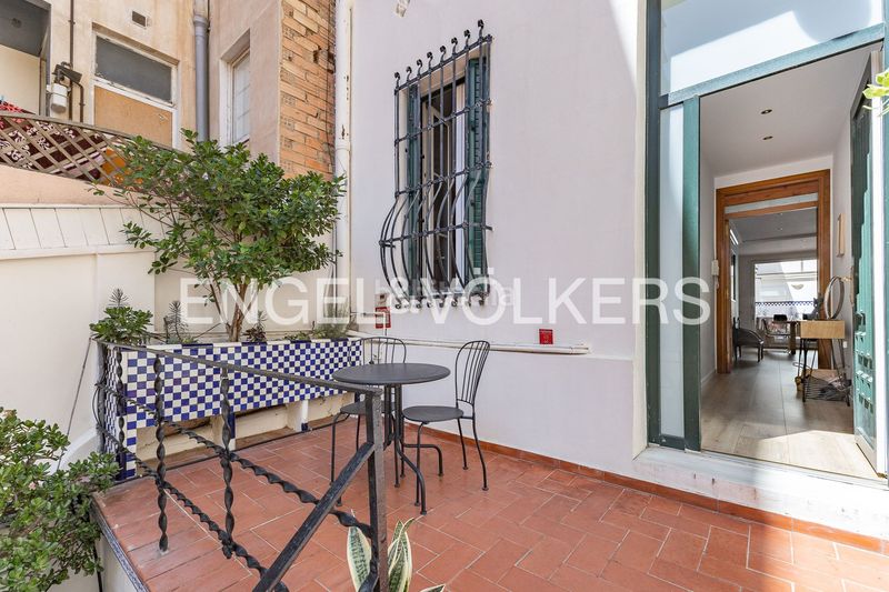 Foto aae21f85-cb4c-43b7-8a93-3dc21749a123. Casa amb calefacció aparcament a Baix Guinardó Barcelona