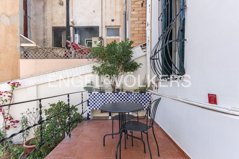 Foto bfd27520-778c-421f-b275-b85743107009. Casa amb calefacció aparcament a Baix Guinardó Barcelona