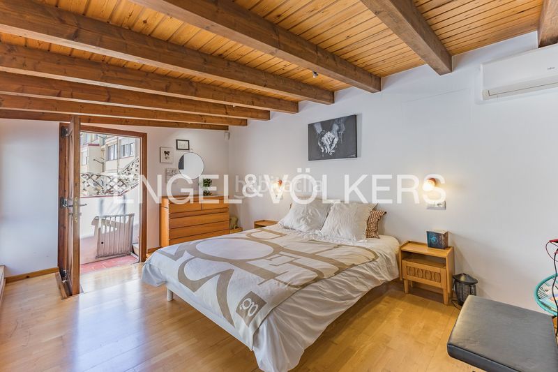 Foto e1f942c3-3f22-4a66-9e89-6aa72c8edf19. Casa amb calefacció aparcament a Baix Guinardó Barcelona