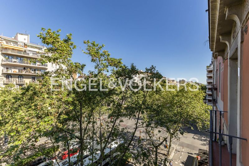 Foto 6d162766-872e-4edb-948a-dfa21bfd4f5c. Àtic amb calefacció a Sant Antoni Barcelona