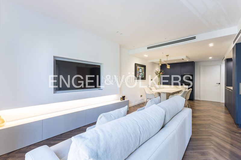 Foto 84f6cedb-d999-459c-8355-0ddb0a3db11c. Àtic amb calefacció a Sant Antoni Barcelona